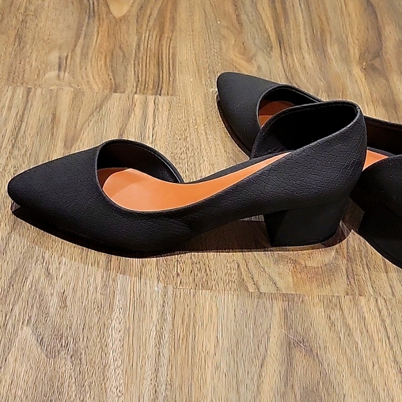 Low heel shoes - Picture 2 of 2